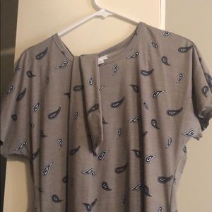 Gray dress with tie and pockets